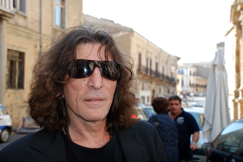 Roberto Bignoli, cantautore
